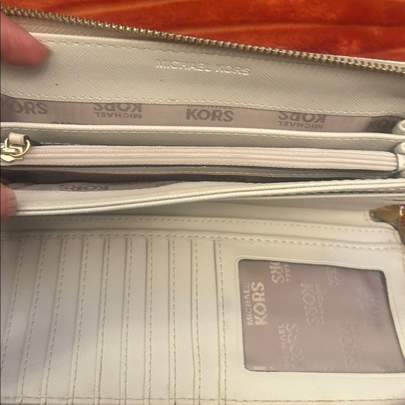 Michael Michael Kors Jet Set Continental Full Zip Monogram Wallet in Vanilla - Picture 7 of 12